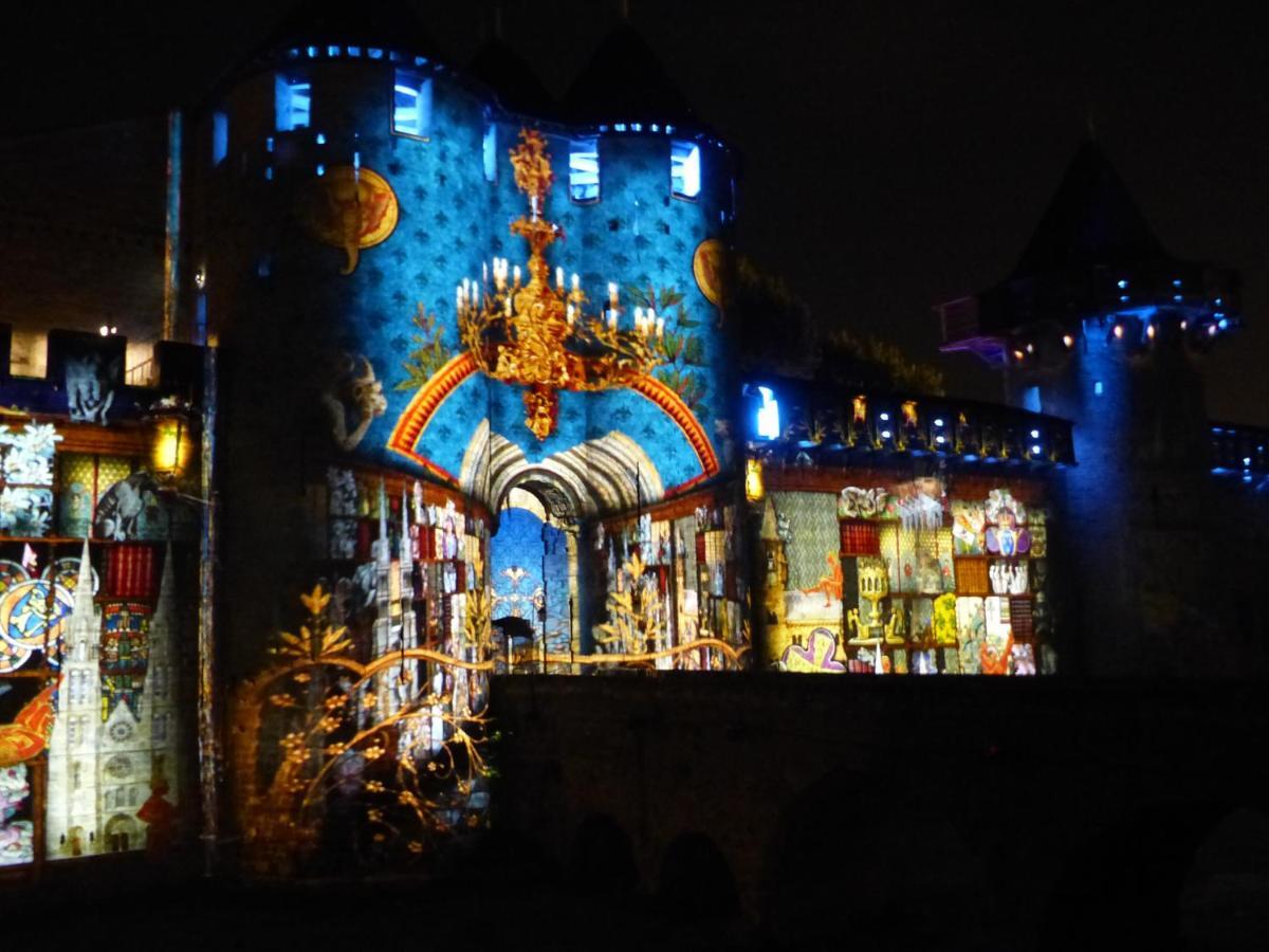 Maison Des Remparts Nichee Sous La Cite Carcassonne Exteriör bild